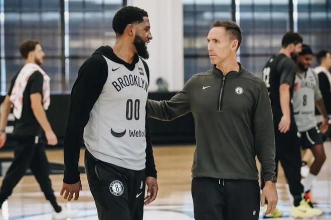 以及嘈杂的 以及嘈杂的