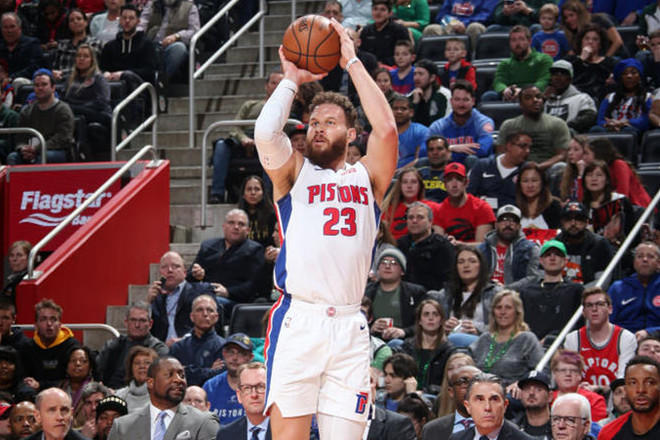 占据微弱优 占据微弱优